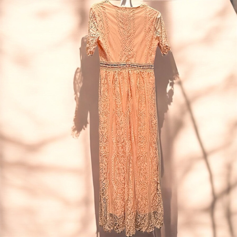 Elegant Peach Lace Dress MEDIUM length 59in pit to pit 16in - Picture 2 of 9